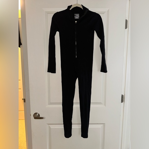 Black Structured Snatched Rib Zip Jumpsuit - Picture 4 of 6